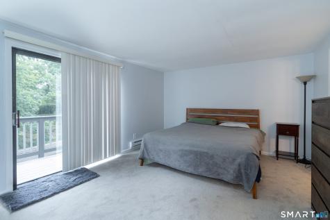34 Harbour Village Branford CT 06405