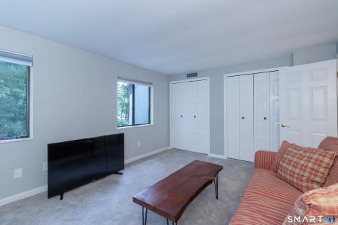 34 Harbour Village Branford CT 06405