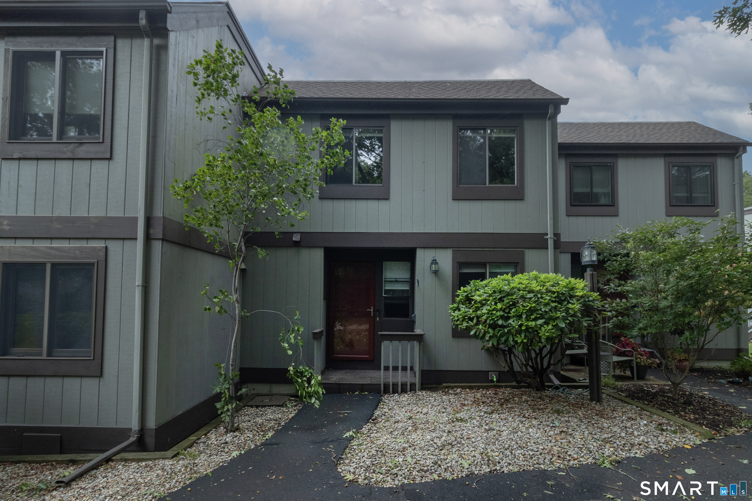 34 Harbour Village Branford CT 06405