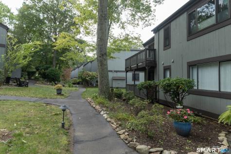 34 Harbour Village Branford CT 06405