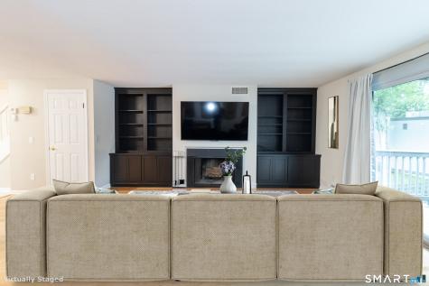 34 Harbour Village Branford CT 06405
