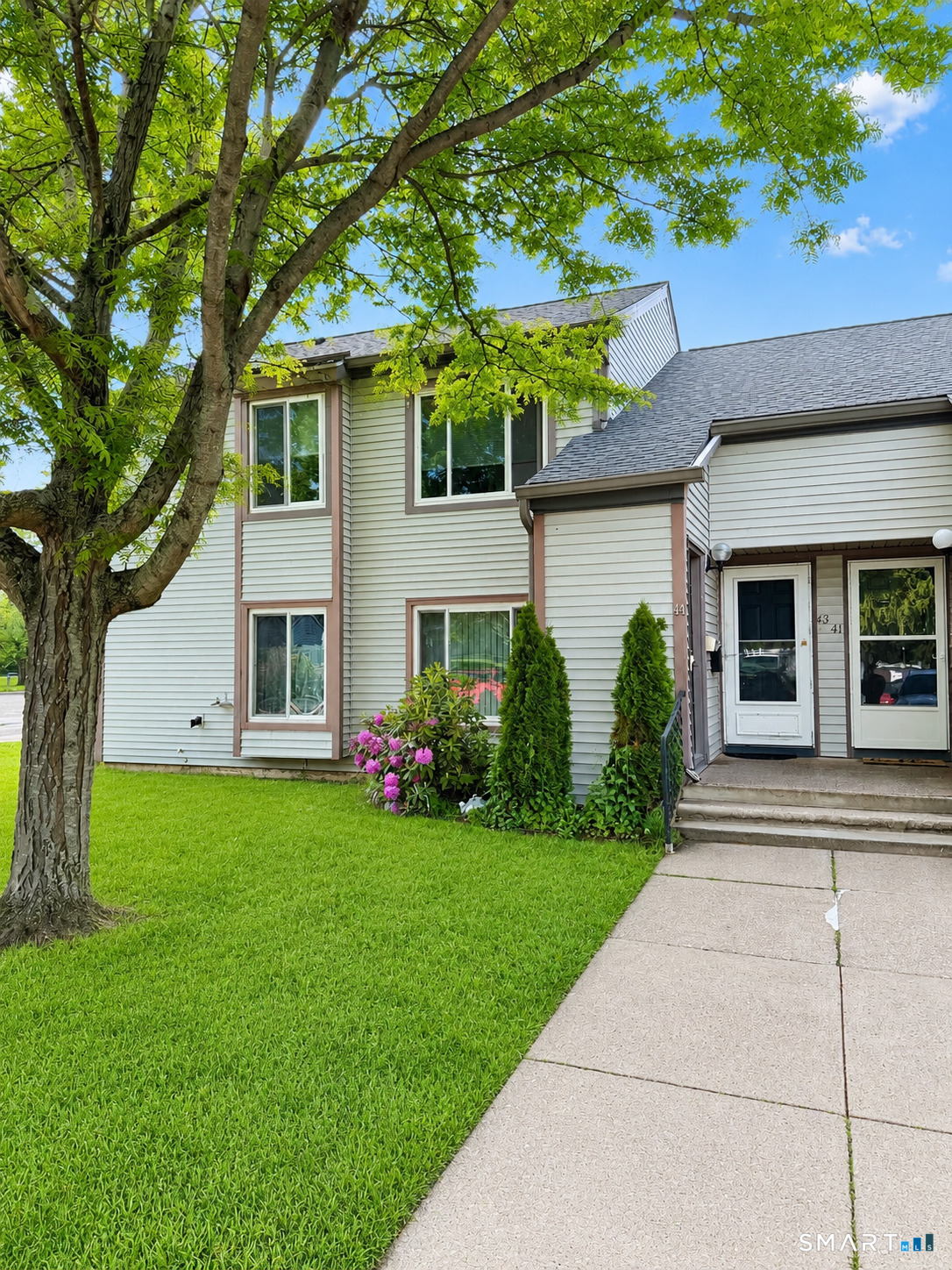 44 Candlewood Drive South Windsor CT 06074