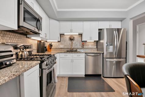 51 Harbour Close New Haven CT 06519