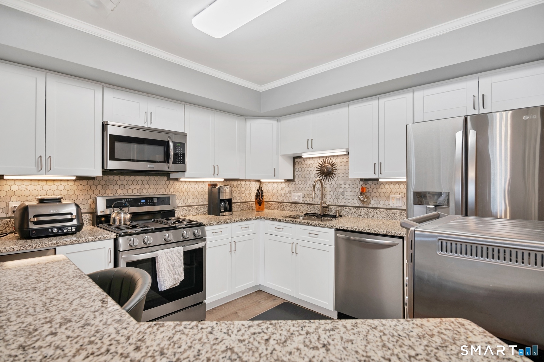51 Harbour Close New Haven CT 06519