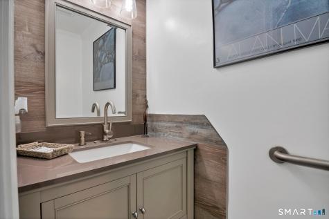 51 Harbour Close New Haven CT 06519
