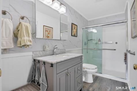 51 Harbour Close New Haven CT 06519