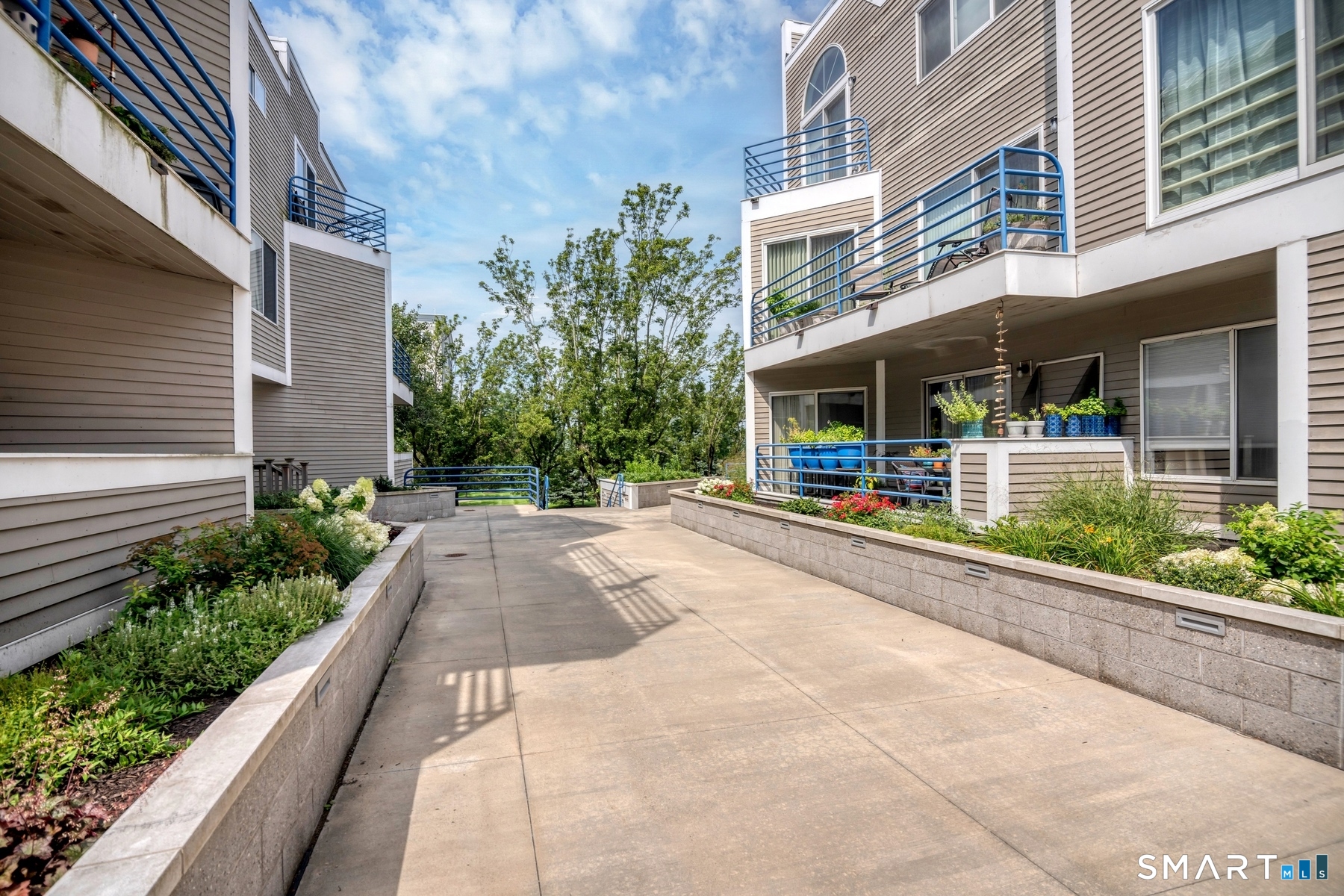 51 Harbour Close New Haven CT 06519