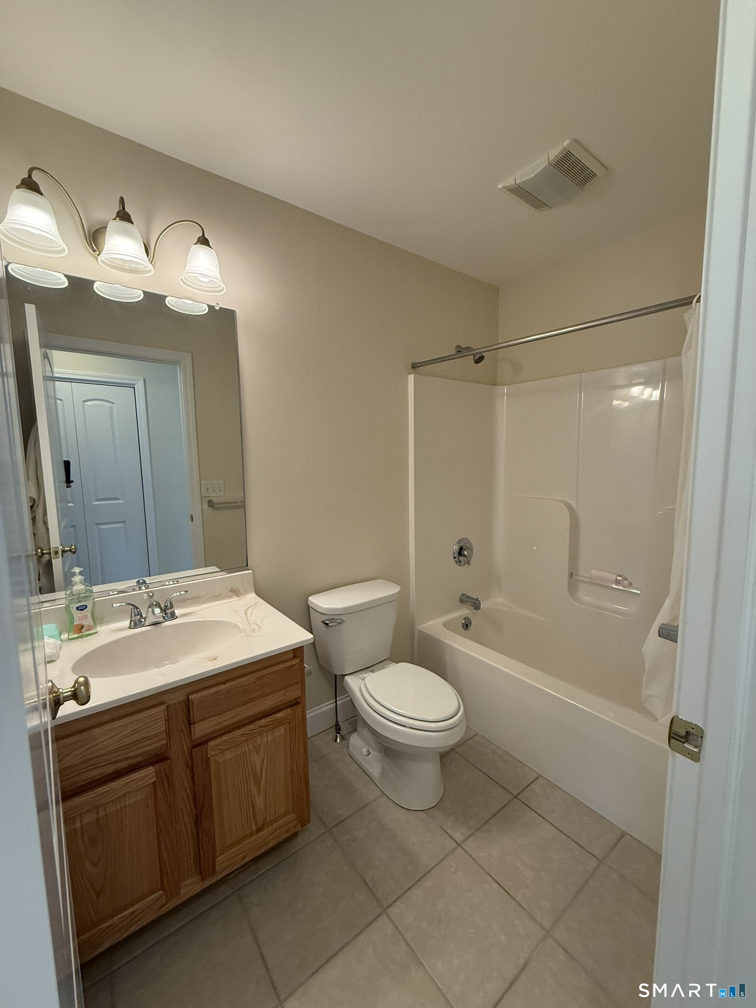 15 Freedom Way East Lyme CT 06357