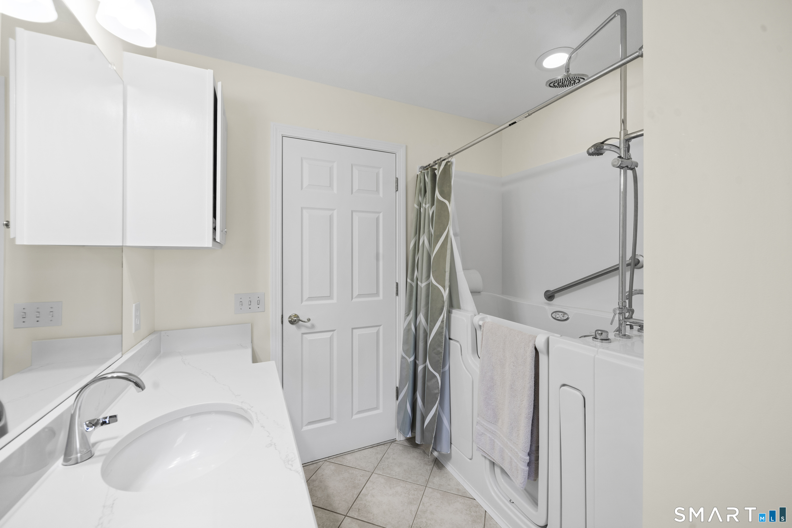 4 Woodbridge Drive Enfield CT 06082