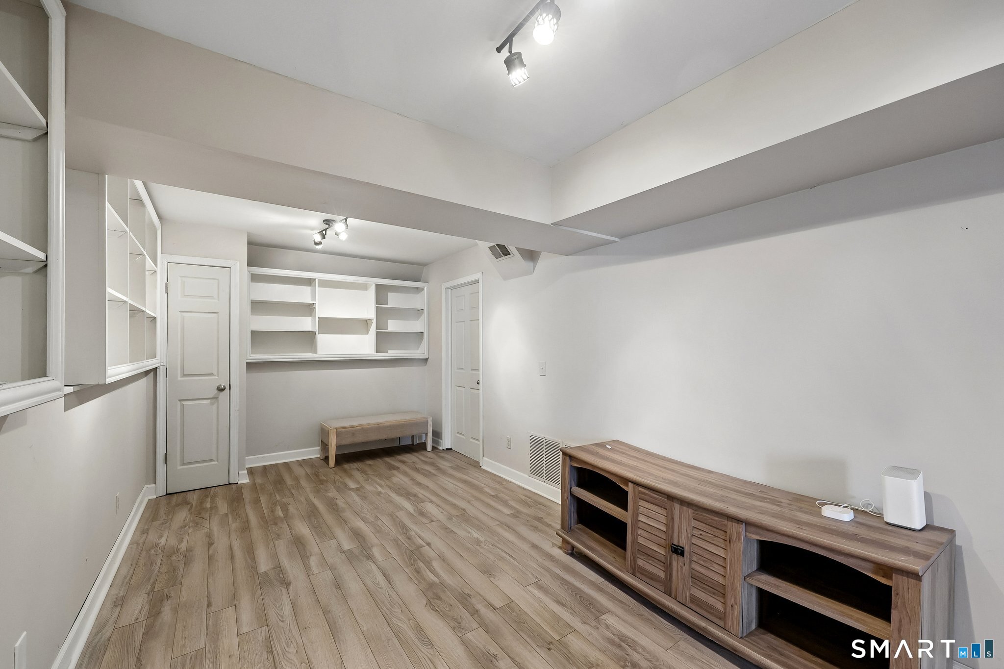 621 Longfellow Drive Branford CT 06405