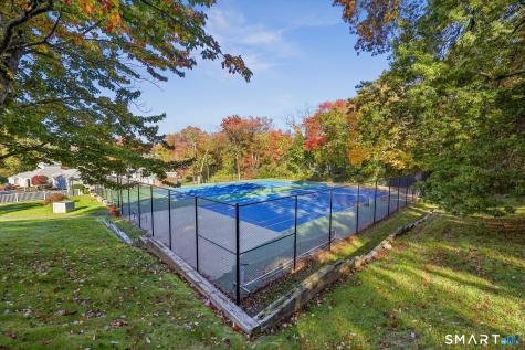 621 Longfellow Drive Branford CT 06405