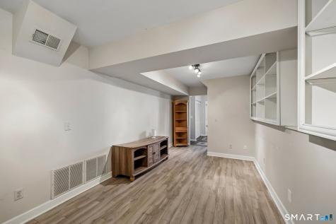 621 Longfellow Drive Branford CT 06405