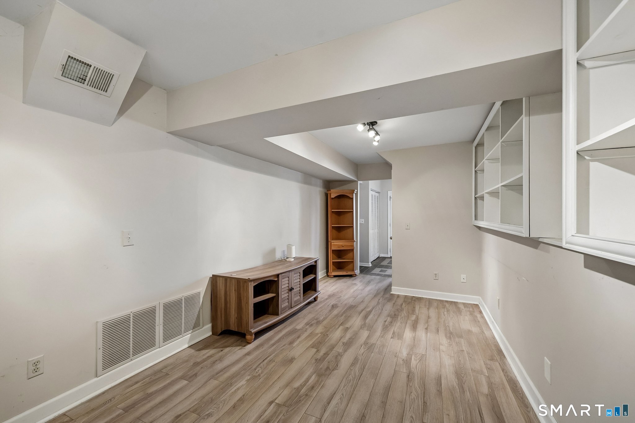 621 Longfellow Drive Branford CT 06405