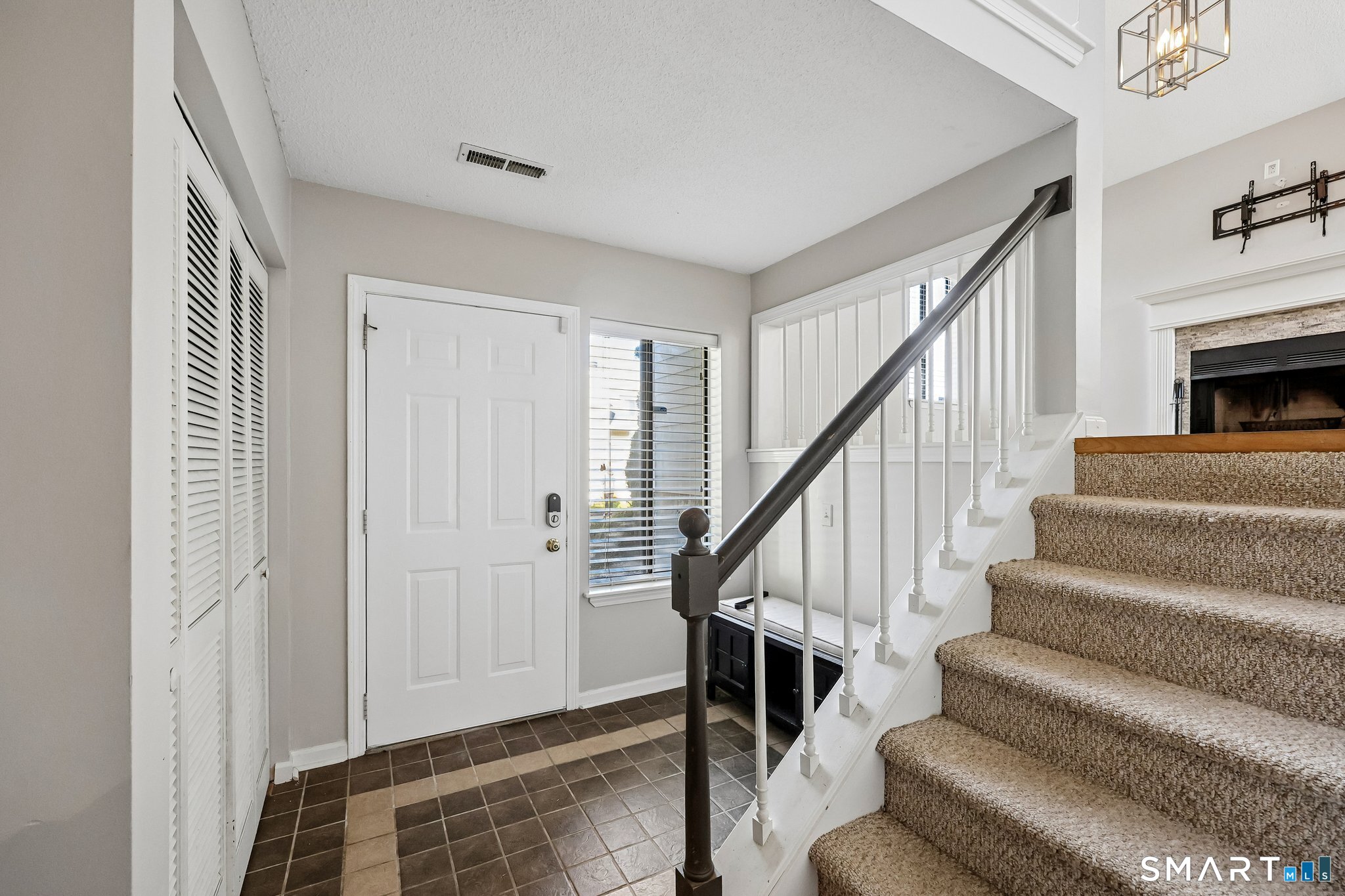 621 Longfellow Drive Branford CT 06405