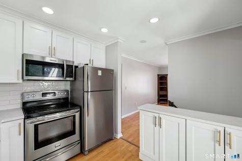621 Longfellow Drive Branford CT 06405