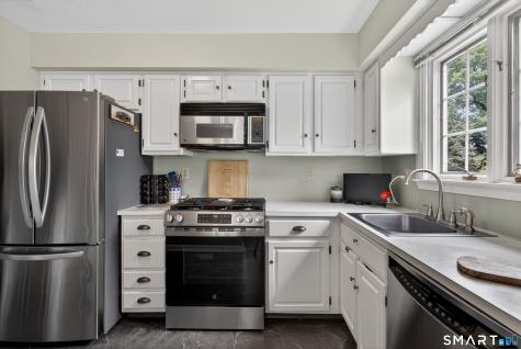 34 Canborne Way Madison CT 06443