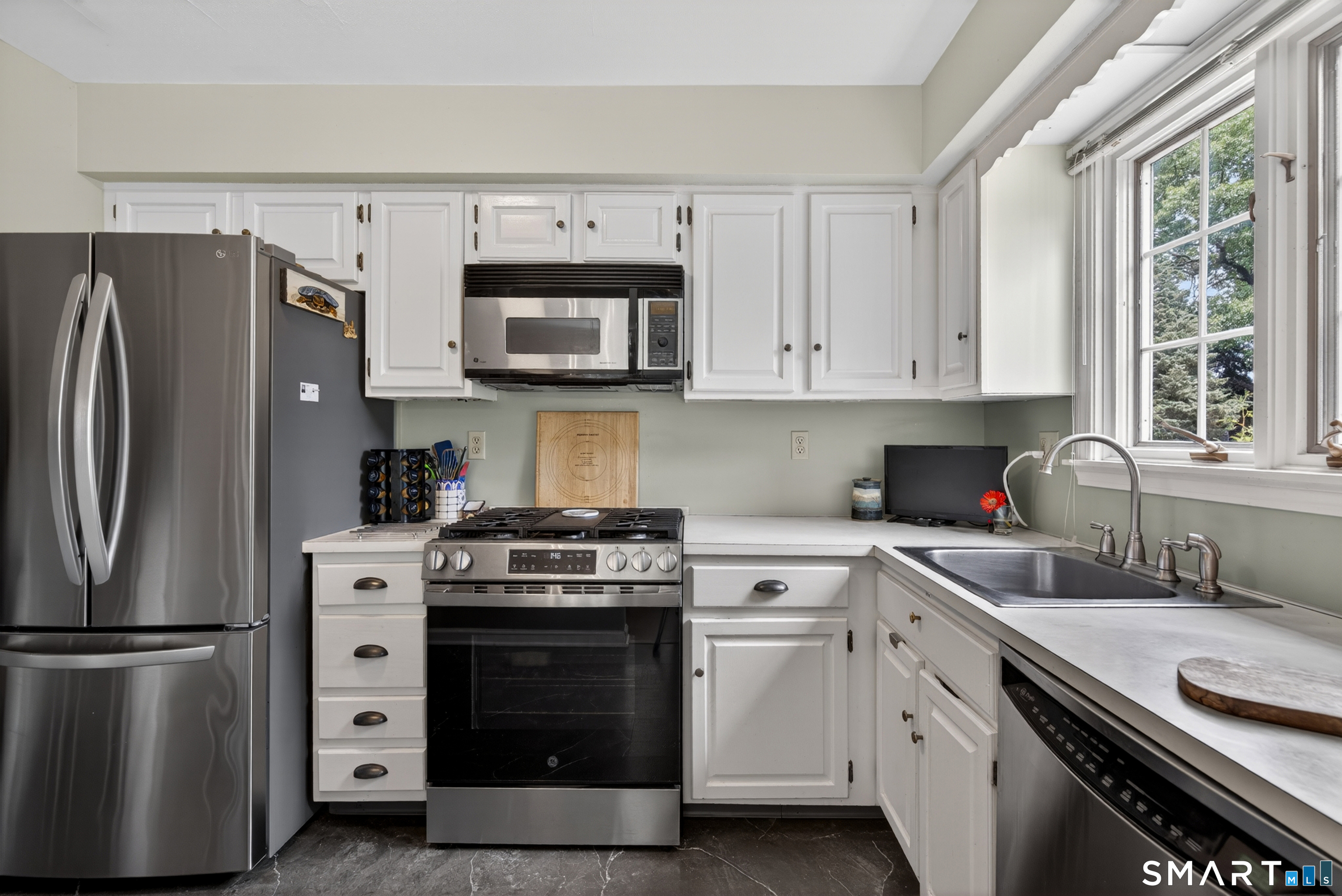 34 Canborne Way Madison CT 06443