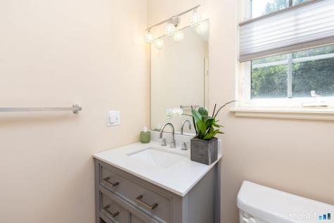18 East Village Court Branford CT 06405