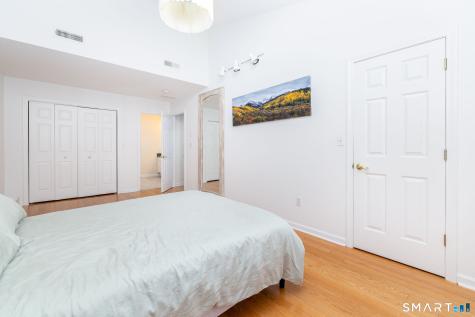 18 East Village Court Branford CT 06405