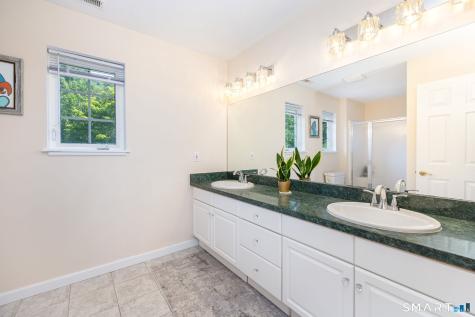 18 East Village Court Branford CT 06405