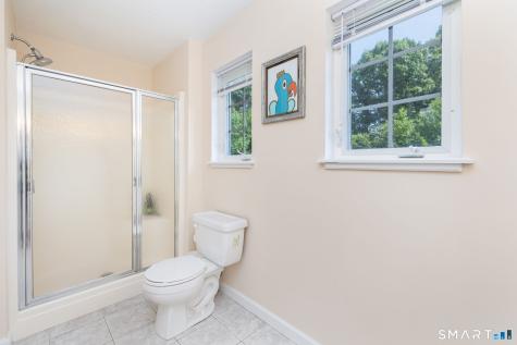 18 East Village Court Branford CT 06405