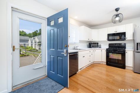 18 East Village Court Branford CT 06405