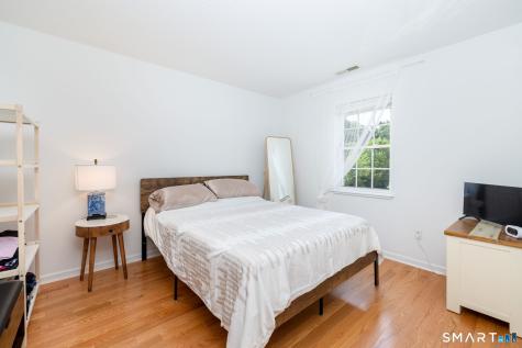 18 East Village Court Branford CT 06405