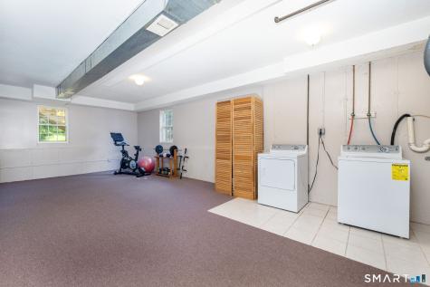 18 East Village Court Branford CT 06405