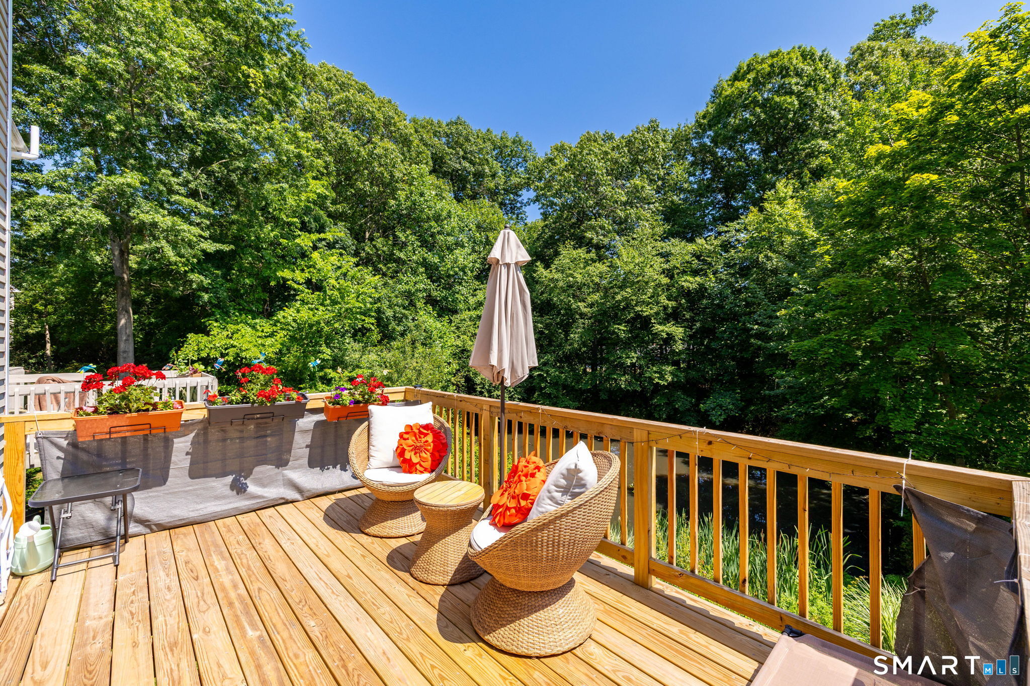 18 East Village Court Branford CT 06405