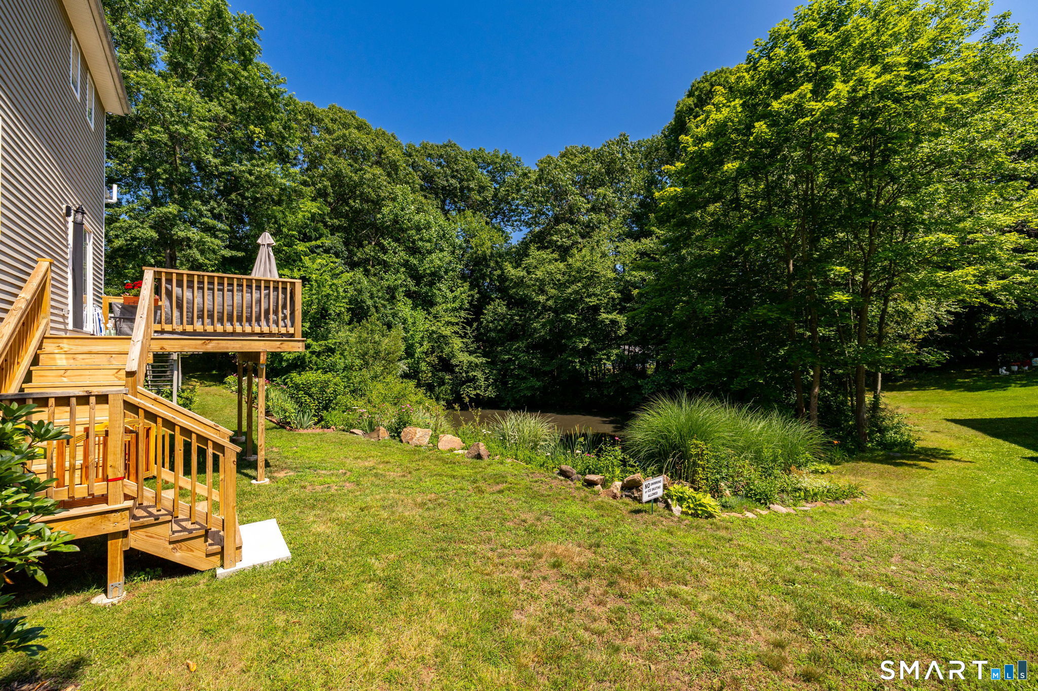18 East Village Court Branford CT 06405