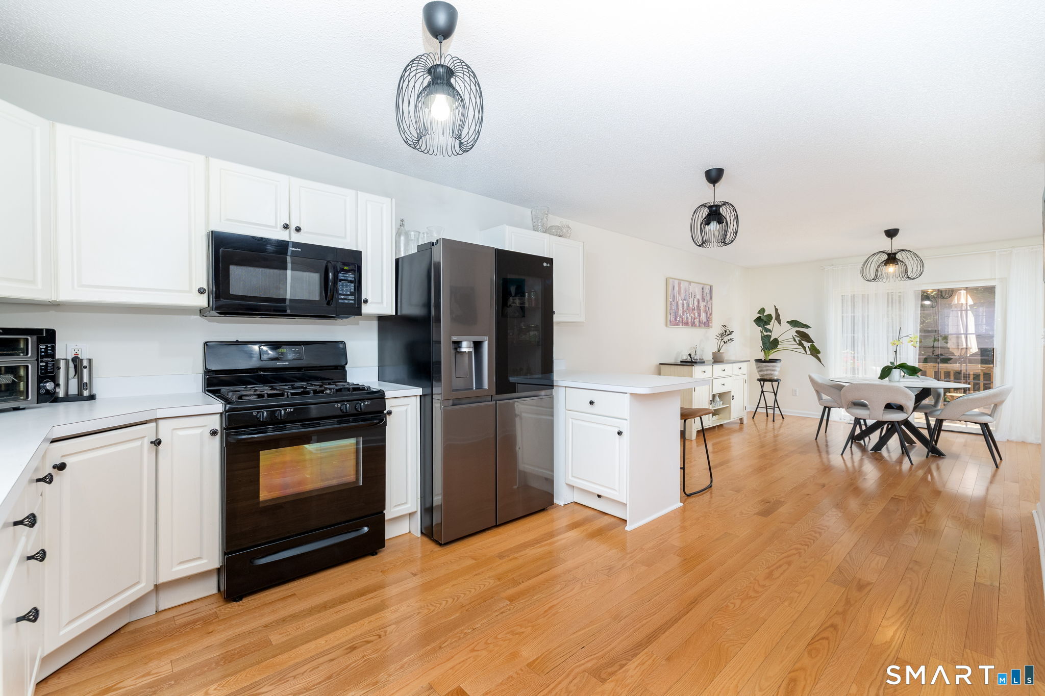 18 East Village Court Branford CT 06405