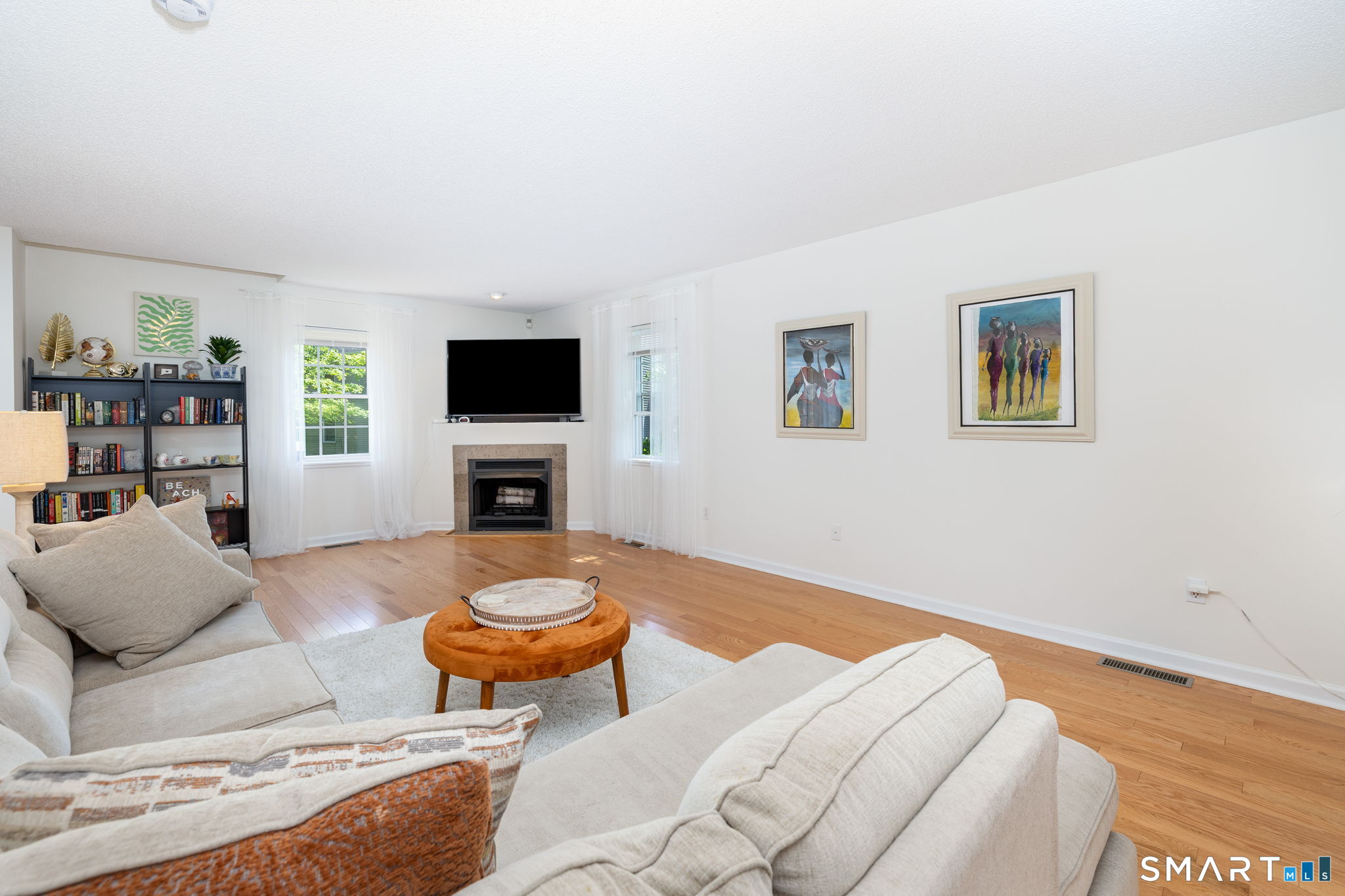 18 East Village Court Branford CT 06405