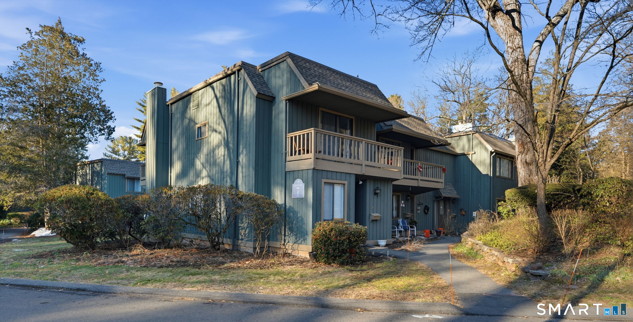 Southington CT, 1 Coach Drive, Unit 1