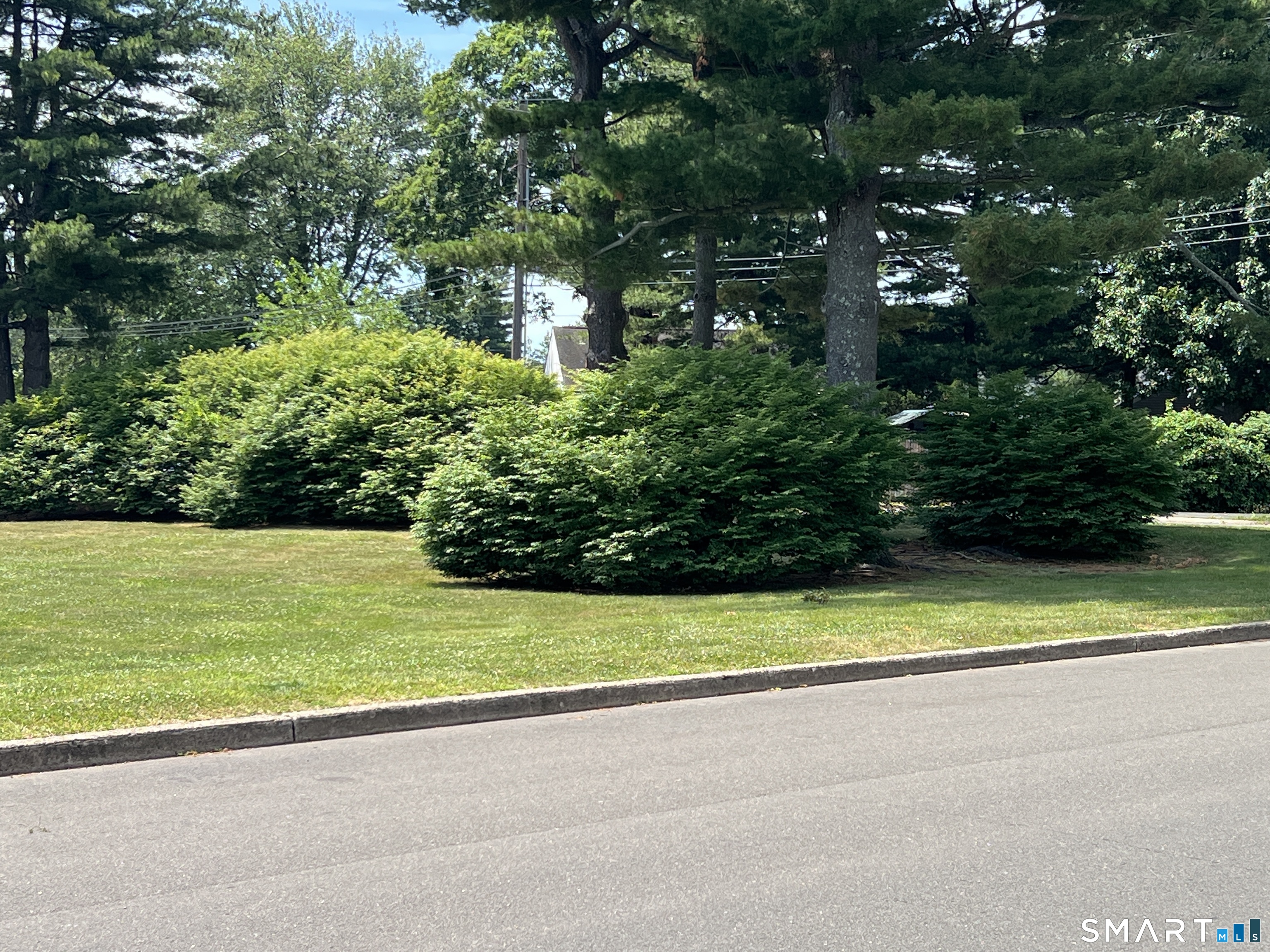 8 Roma Street East Haven CT 06512