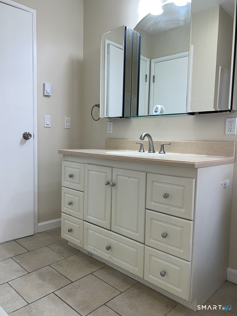 8 Roma Street East Haven CT 06512