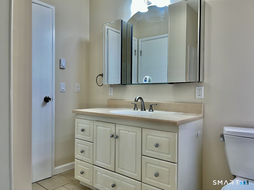 8 Roma Street East Haven CT 06512