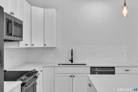 138 Boston Post Road East Lyme CT 06333
