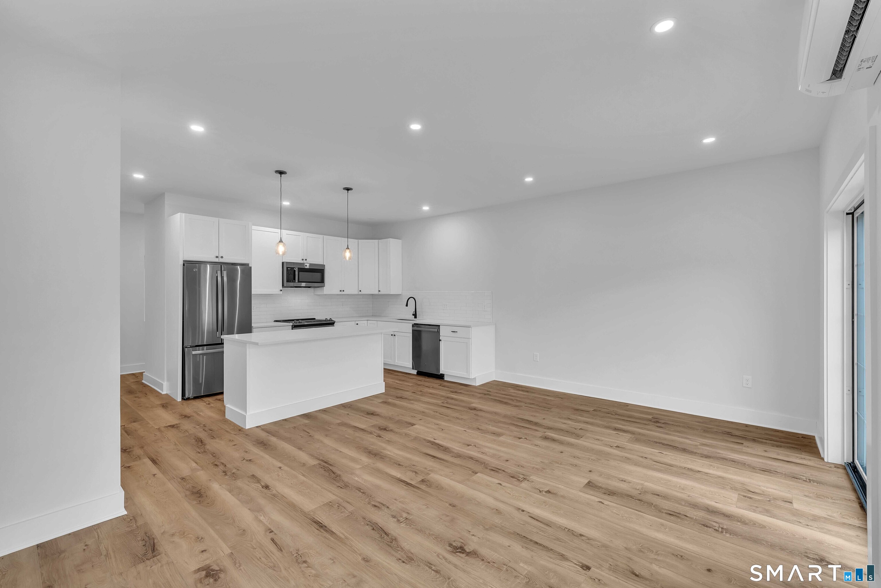 138 Boston Post Road East Lyme CT 06333