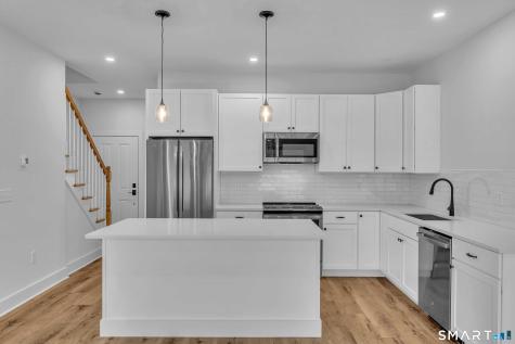 138 Boston Post Road East Lyme CT 06333