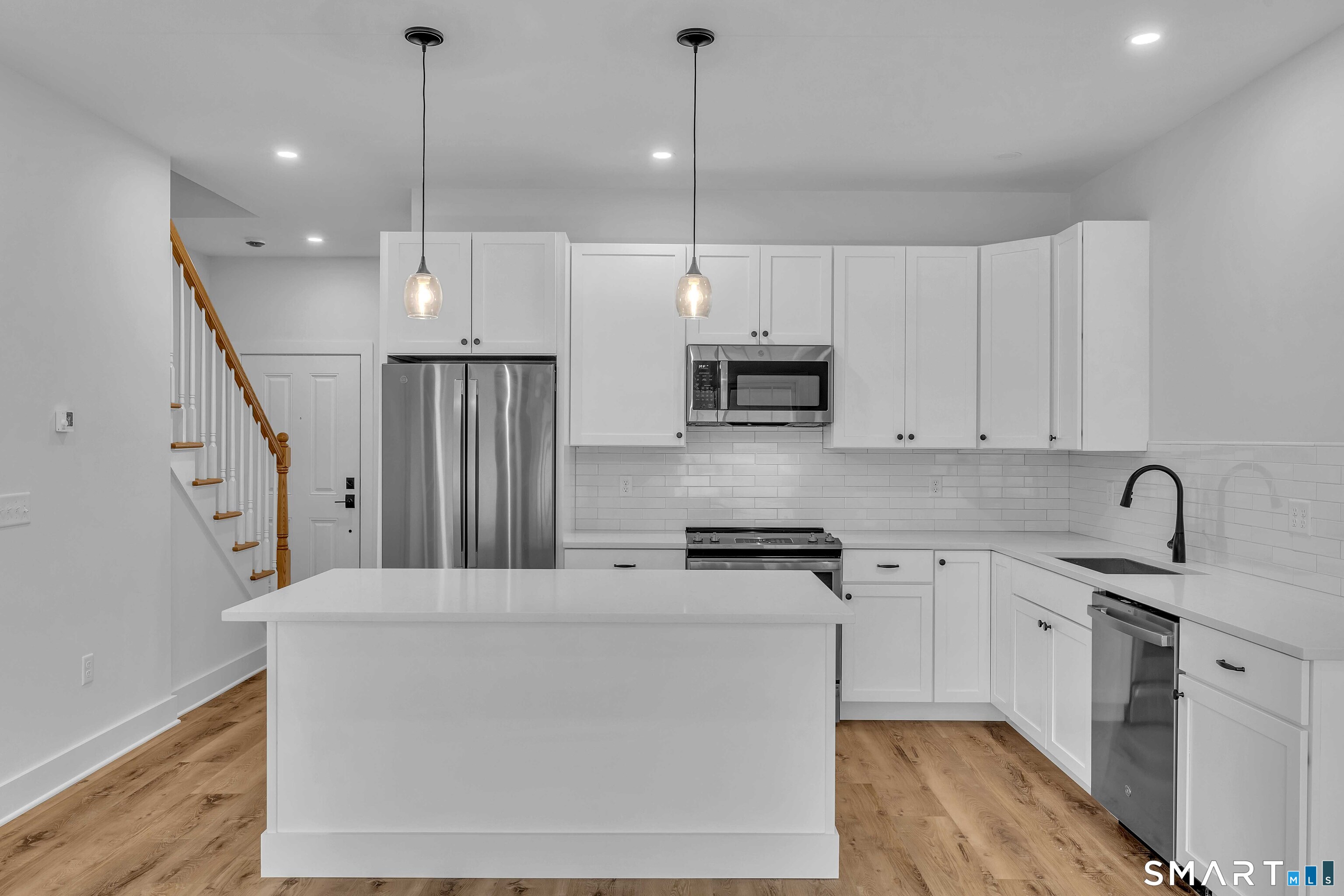 138 Boston Post Road East Lyme CT 06333