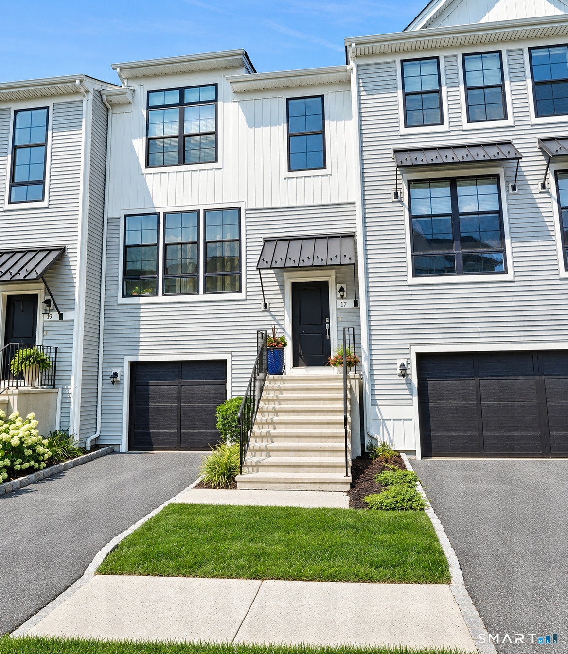 17 Brentwood Circle Danbury CT 06810