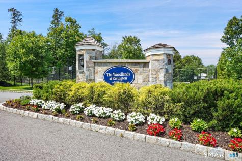 17 Brentwood Circle Danbury CT 06810