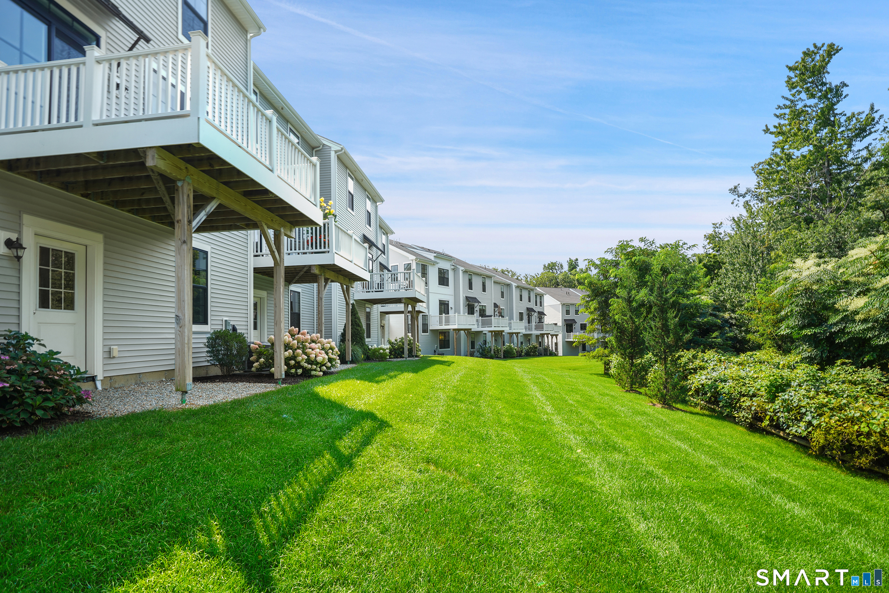 17 Brentwood Circle Danbury CT 06810