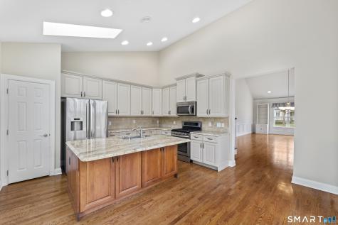 20 Brookside Court Newtown CT 06470