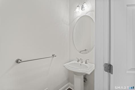 20 Brookside Court Newtown CT 06470
