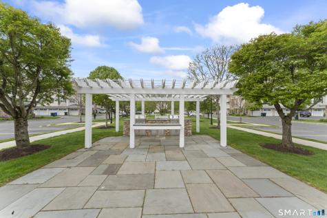 20 Brookside Court Newtown CT 06470