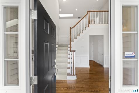 20 Brookside Court Newtown CT 06470