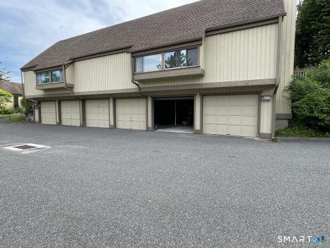 184 Heritage Village Southbury CT 06488