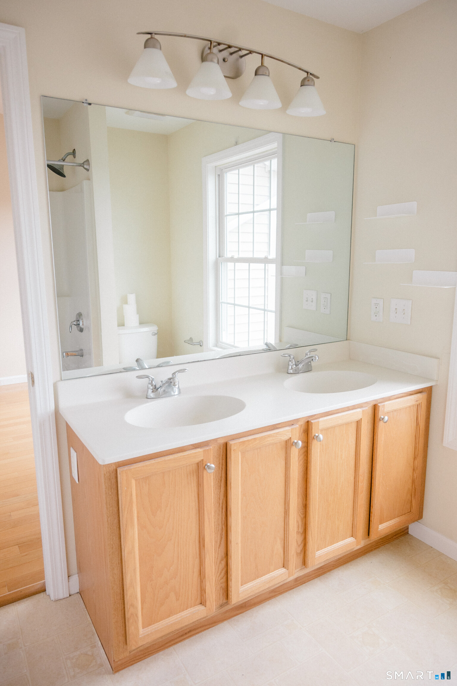 47 Nolan Circle Manchester CT 06042