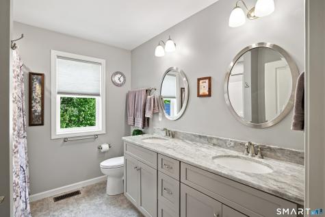 12 Copley Circle Enfield CT 06082